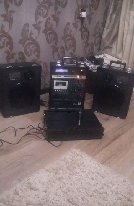 Магнитофон  National