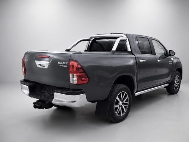 Toyota Hilux 2.4 ~ Model Invincible ~ 150 CP ~ Fara Rugina