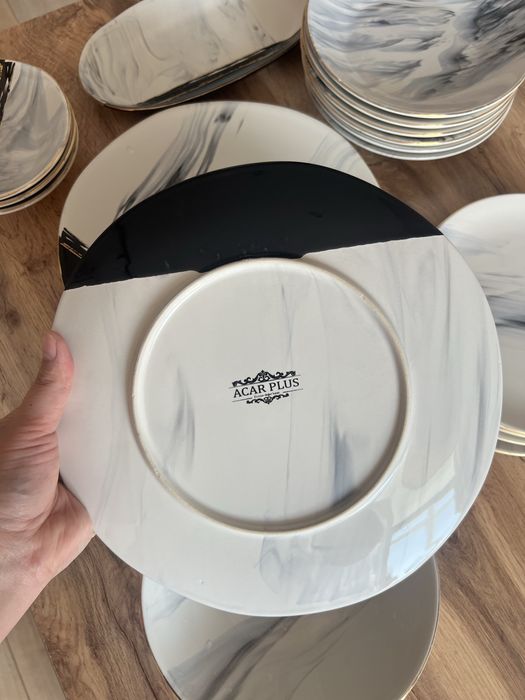 Продам красивый сервиз