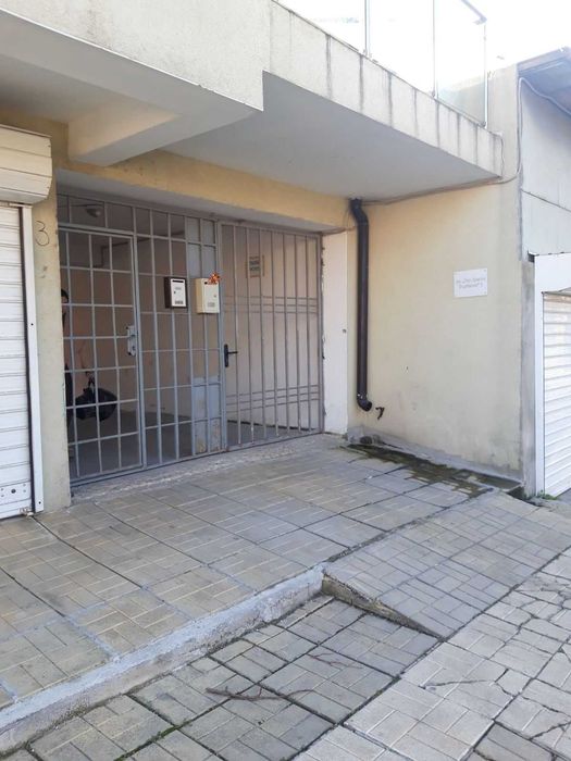Дава се под наем Гараж / Паркомясто в Варна, м-т Атанас Тарла - 20 кв.м за 90 € - Снимка #1