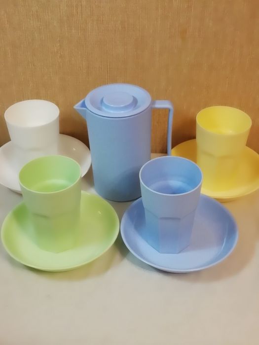 Автолюбителям в дорогу .