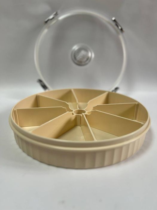 Контейнер на стол для закуски