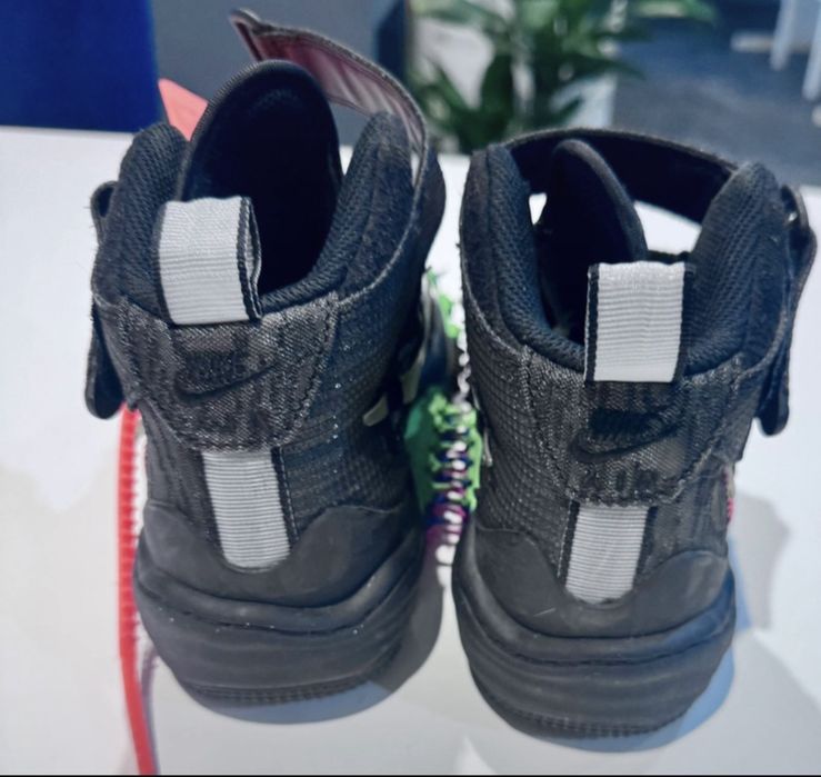 Off-White x Nike Air Force 1 Mid 'Black' - Nou, Deadstock, Full Box