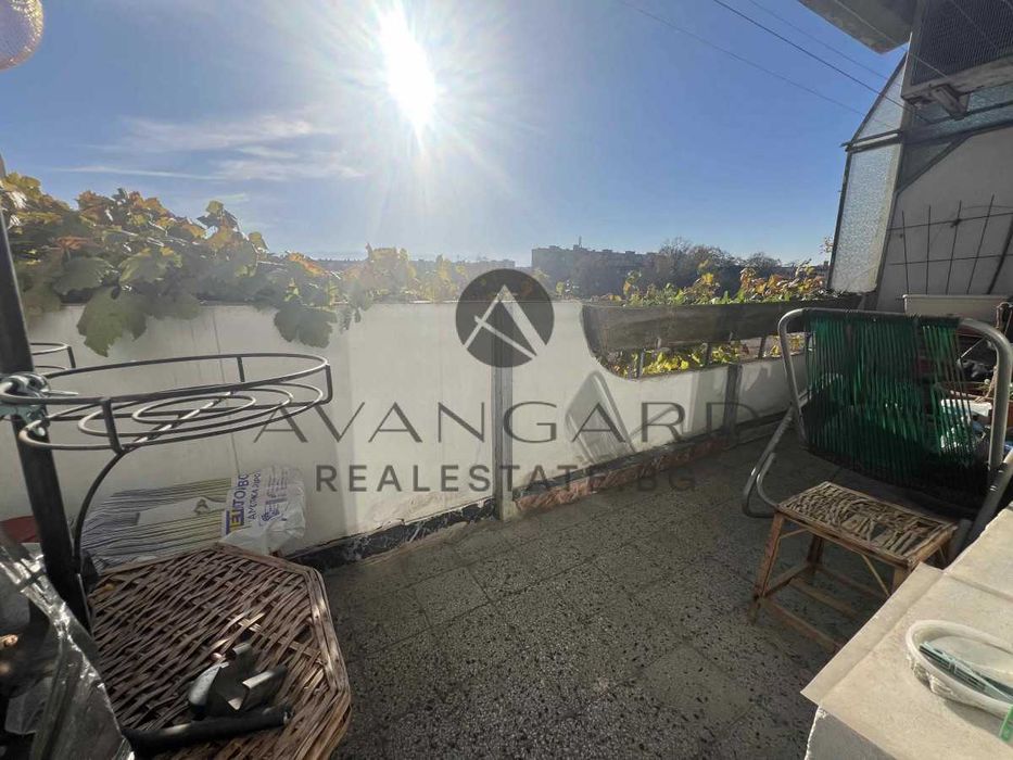 Продава се Тристаен апартамент в Пловдив, Изгрев - 64 кв.м за 1275 €/кв.м - Снимка #9