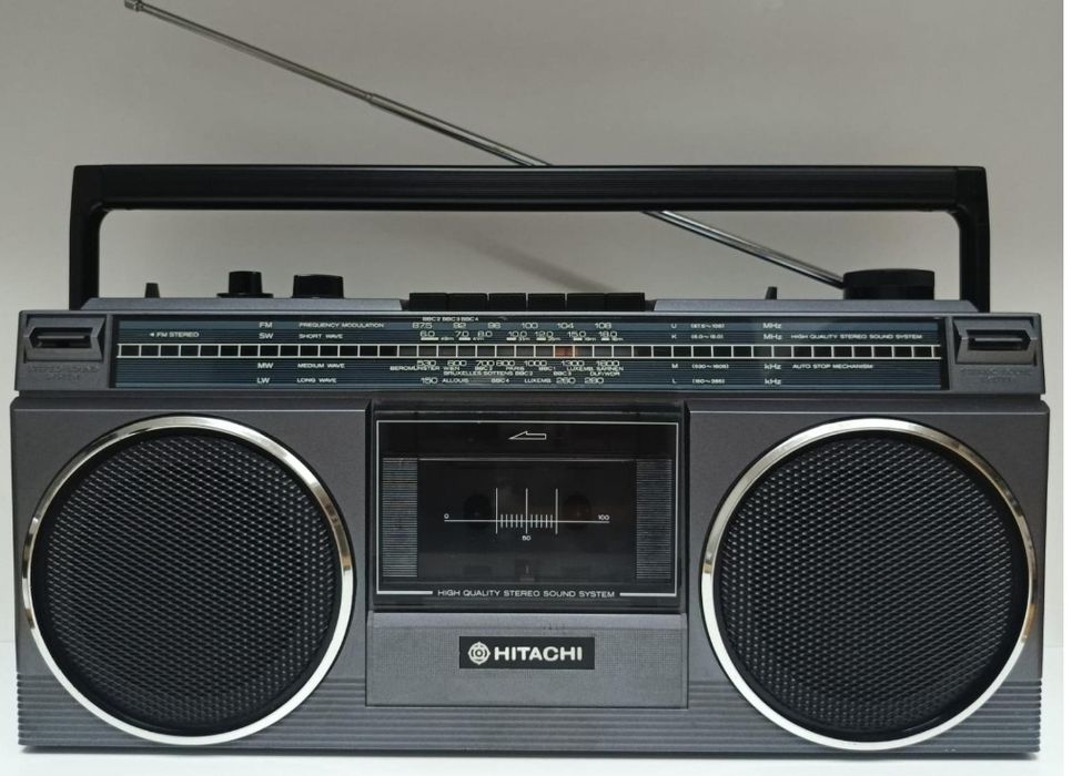 Radiocasetofon Sharp/Hitachi