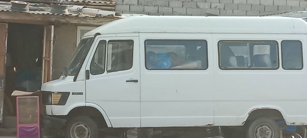 Авто мерседес бусик