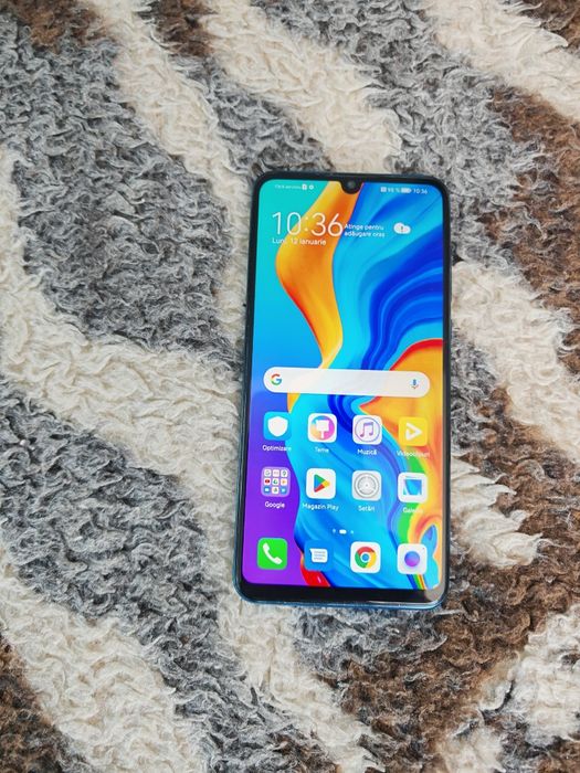 Huawei P30 lite.