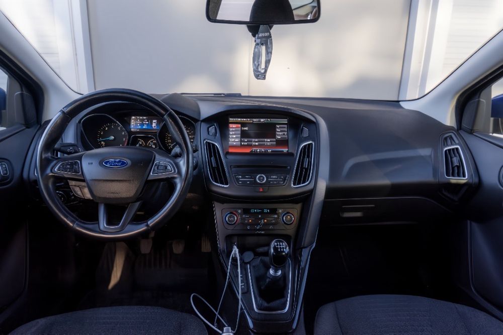 FORD Focus 2015 — imagine 5