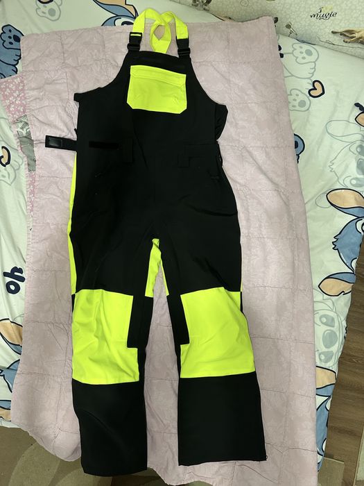 Продам комбинезон горнолыжный