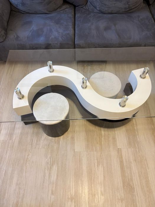 Холна стъклена маса