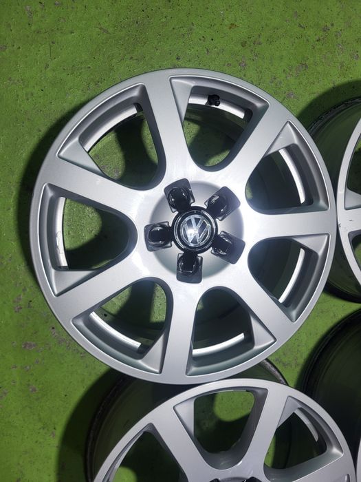 17 5x112 Vw Passat Touran Caddy Golf Tiguan Skoda Audi 5х112