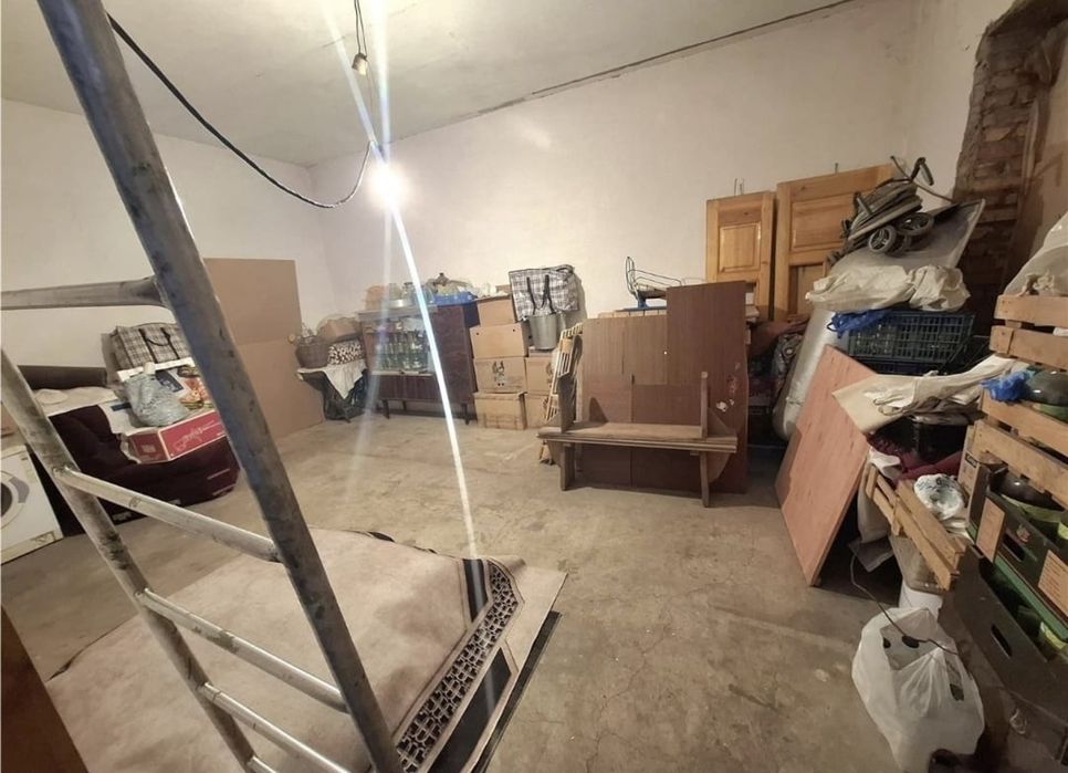 Продам двухэтажный дом