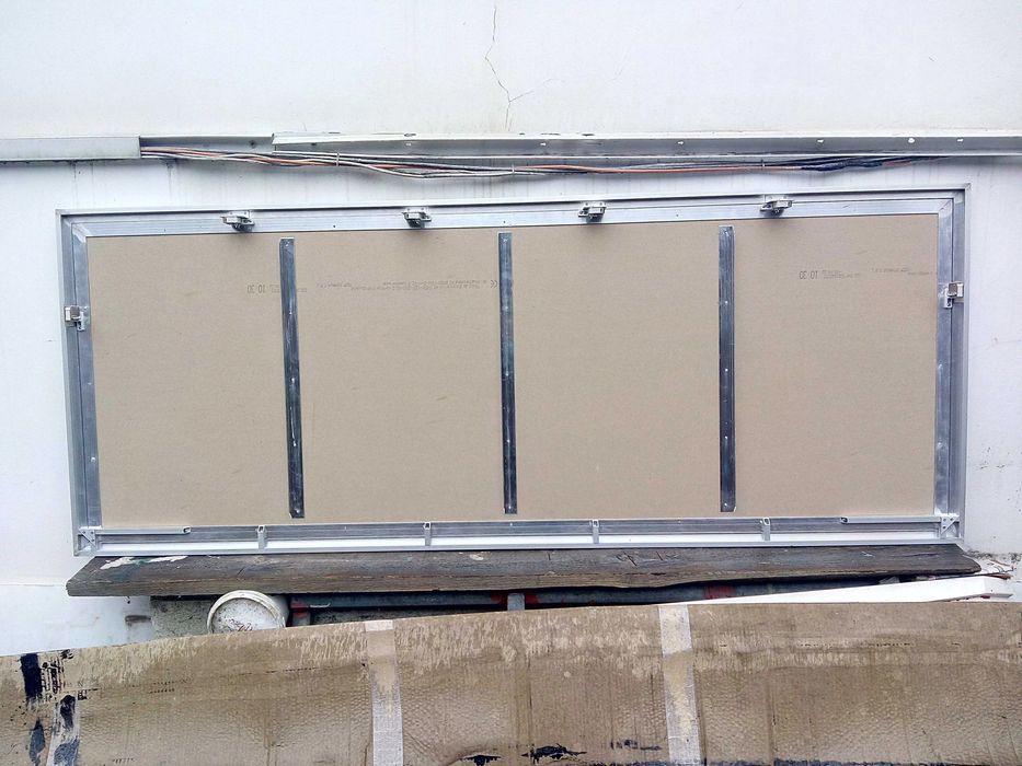 Алюминиевые люки для санузла и ремонта (потолок и стены)