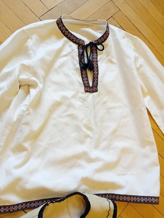 Costum popular traditional vechi baiat