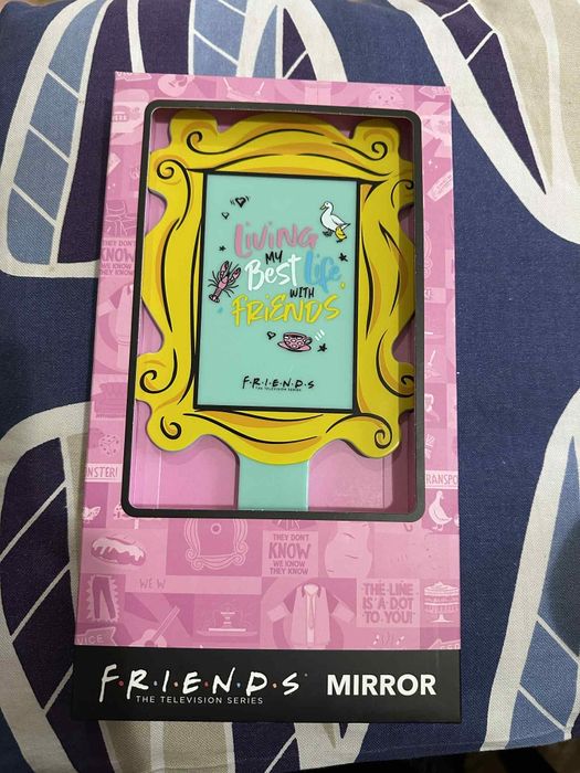 Огледало с дръжка