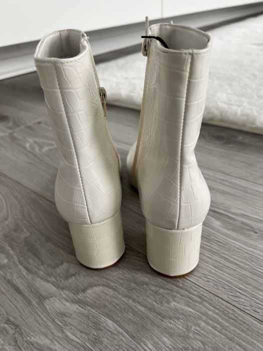 Botine Reserved cu toc mediu