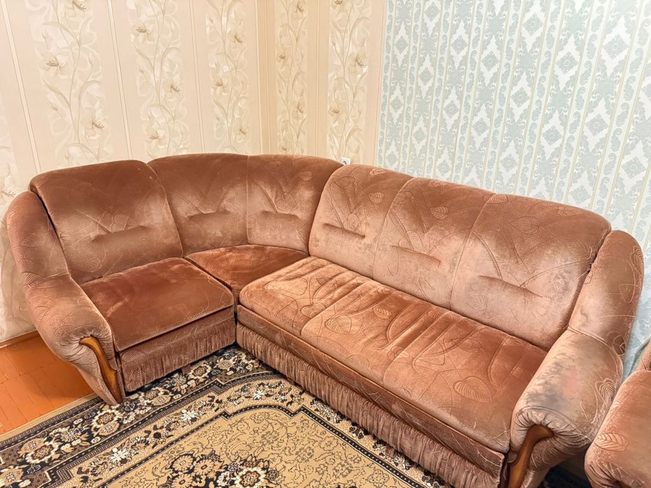 Диван, кресло и стенка