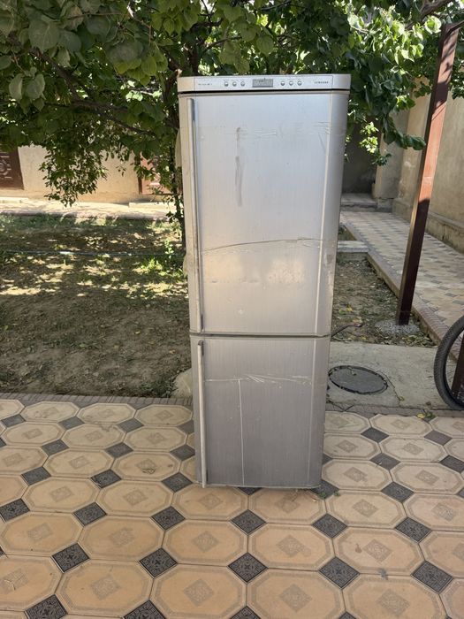 б/у холодилник samsung