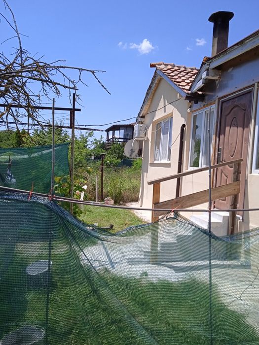 Продава/ Заменя нова къща гр. Варна