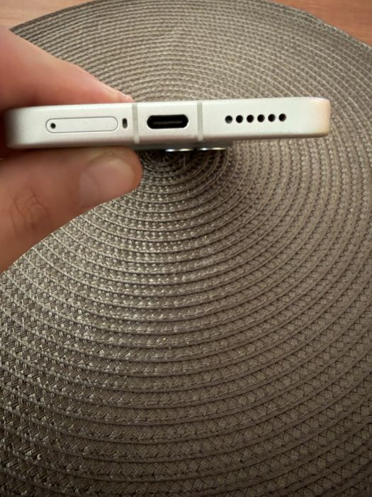 POCO F8 Pro (12/256GB) Сребрист + ГАРАНЦИЯ + ПОДАРЪК Слушалки и Бързо зарядно