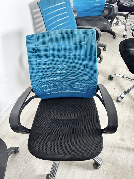 Продается офисные кресло