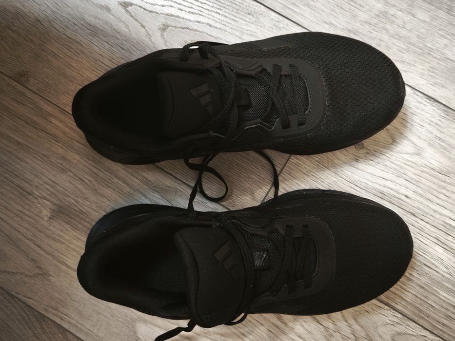 Adidas маратонки 41 1/2