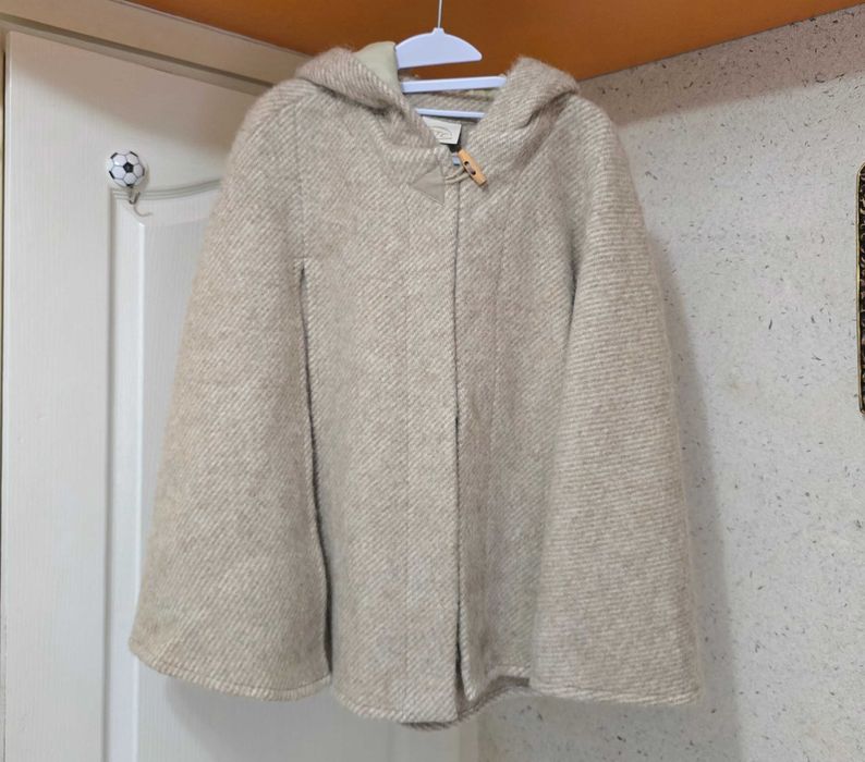 Дамско палто пелерина 100% вълна - унивелсален размер - НОВО