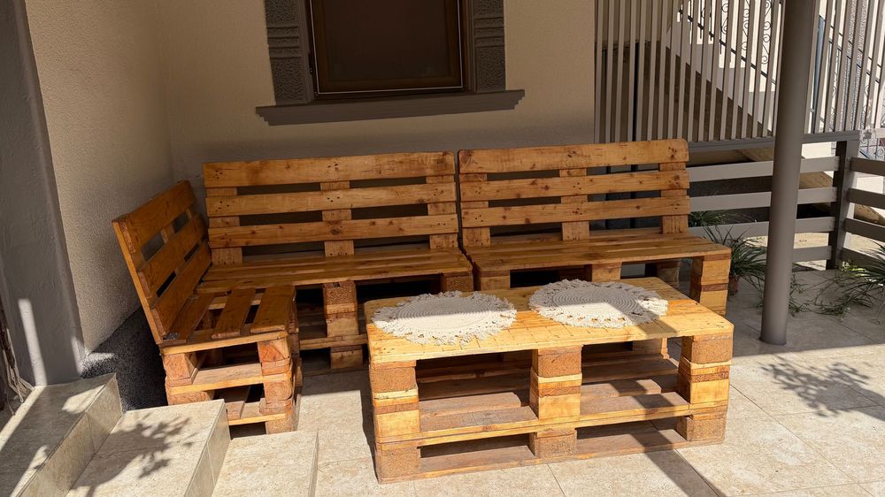 Vand mobilier terasa din paleti