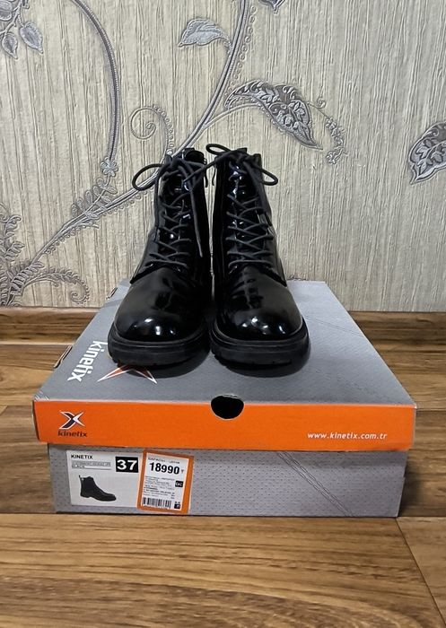 Продам сапожки на девочку, р.37