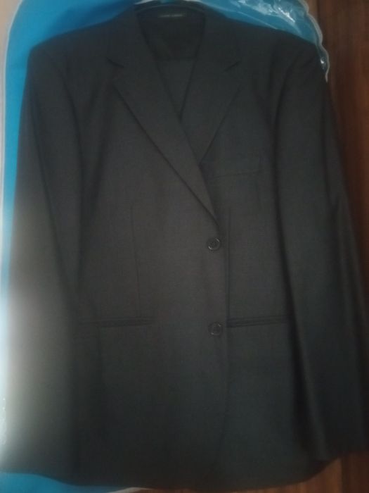 2ta kastyum shim,rangi toq seri va tomniy siniy,holati yengi