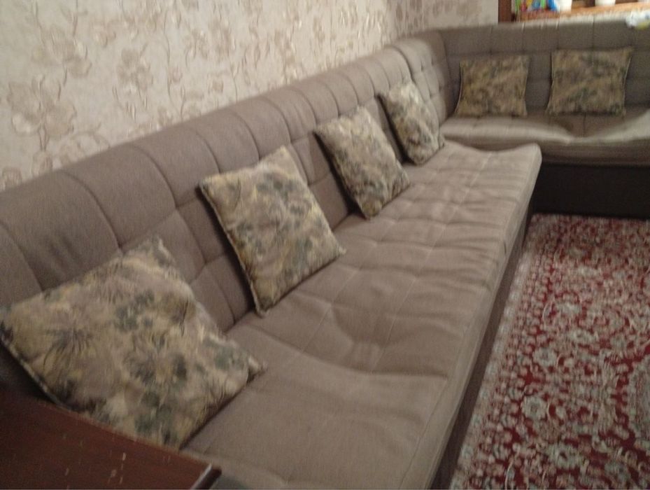 Продам срочно диван дешево