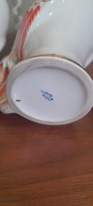 Графин красный петух