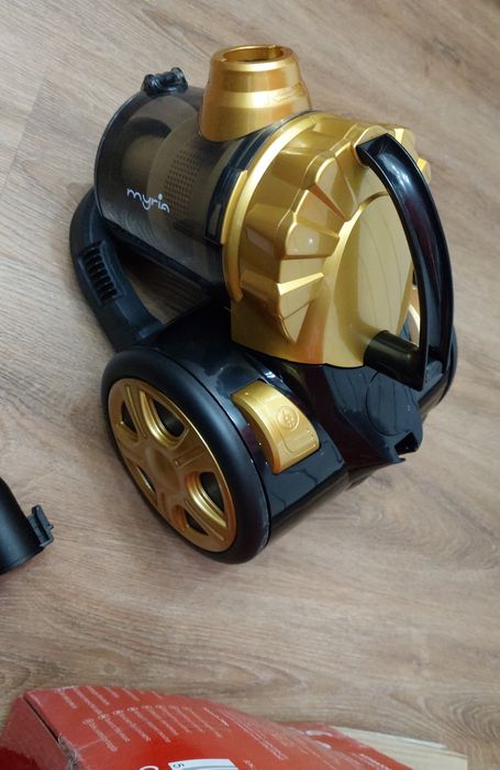 Aspirator fara sac MYRIA  1.5l, 700W, galben-negru