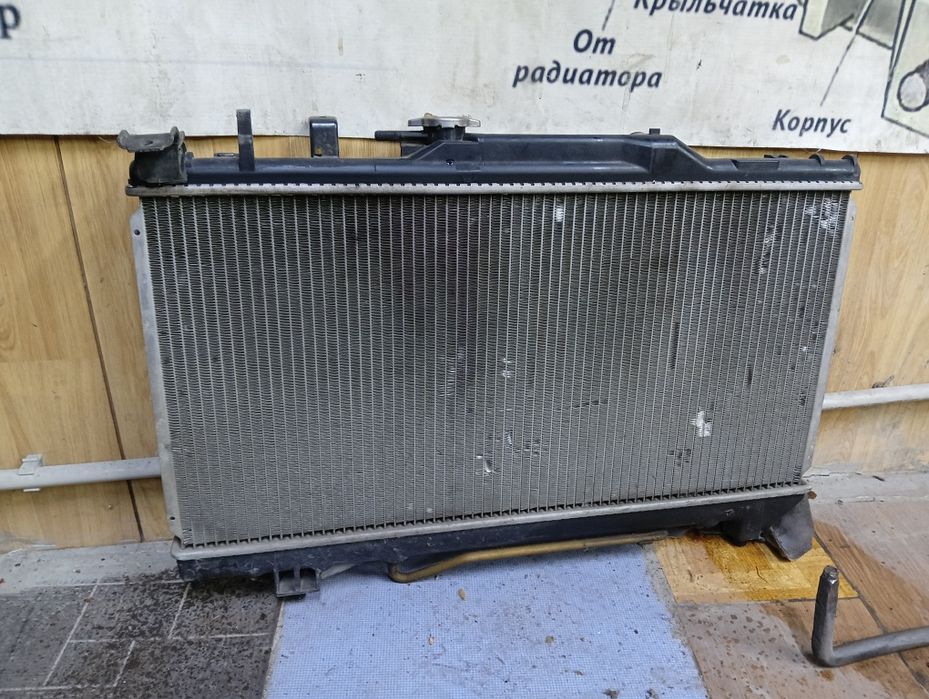 Радиатор основной Тойота калдина , Карина е , Карона