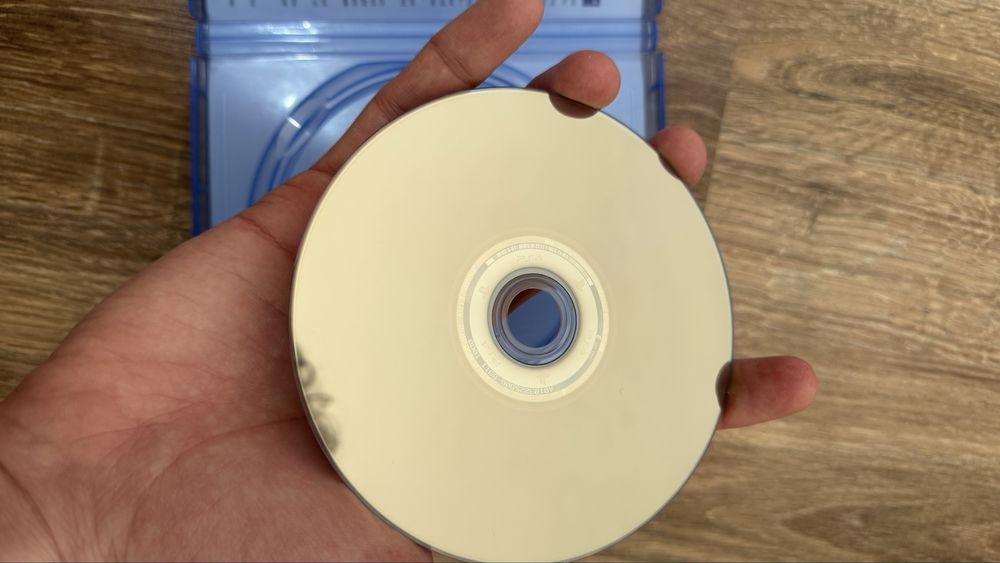 Продам игру пс 4