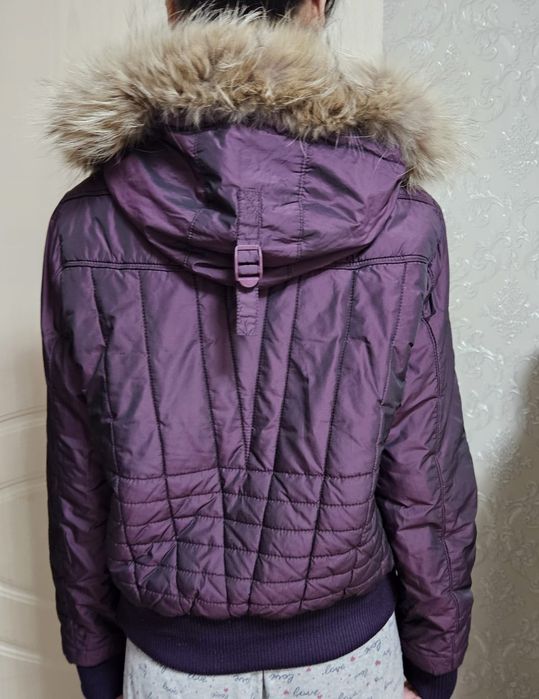 Продаю куртку. Весна теплая