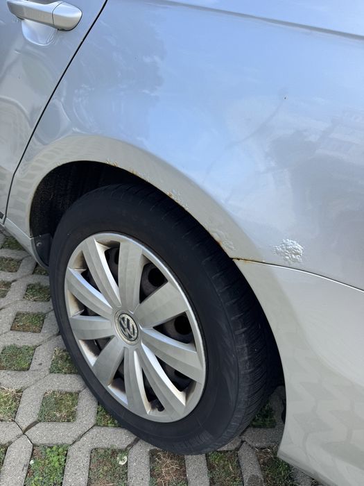 Volkswagen Passat 2011 benzină, 4.690 € — imagine 2