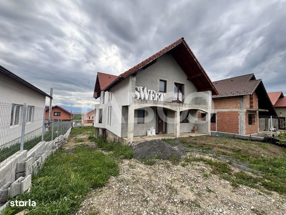 Casa de vanzare individuala 500 mp teren in Sura Mare Sibiu
