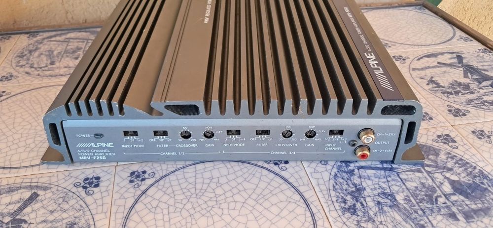 Amplificator Audio Alpine F250