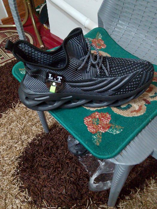 Летние кроссовки