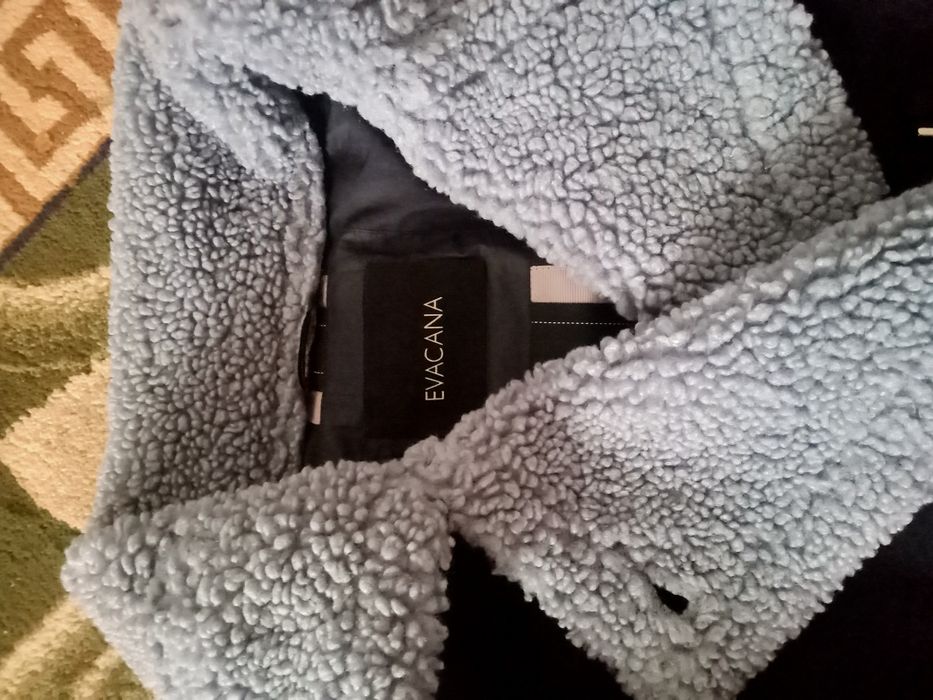 Продам куртку в отличном состоянит