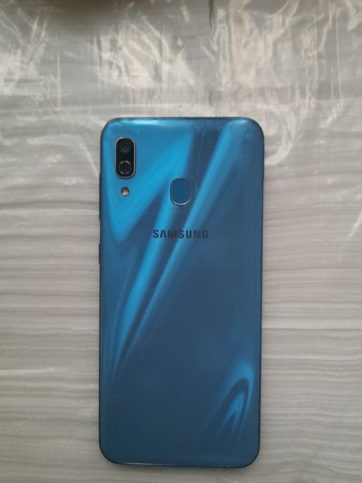Samsung Galaxy A30