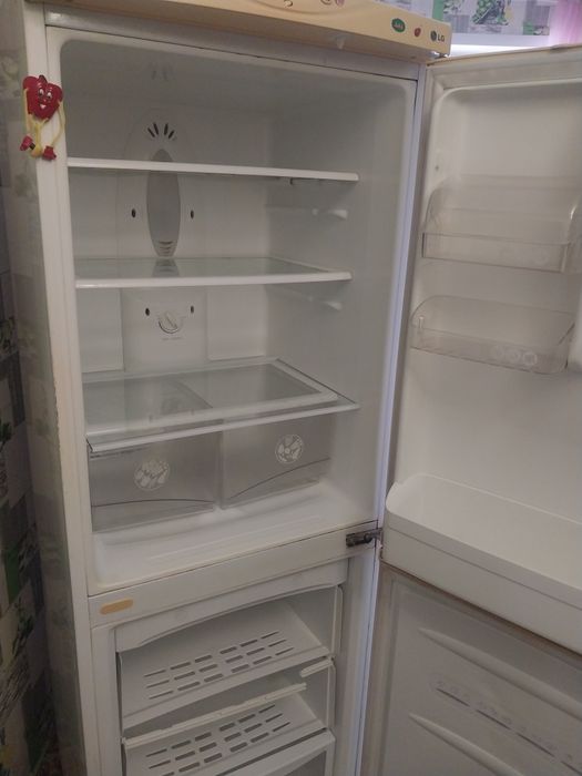 Продам холодильник