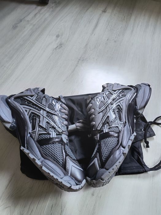 Balenciaga runner grey 42