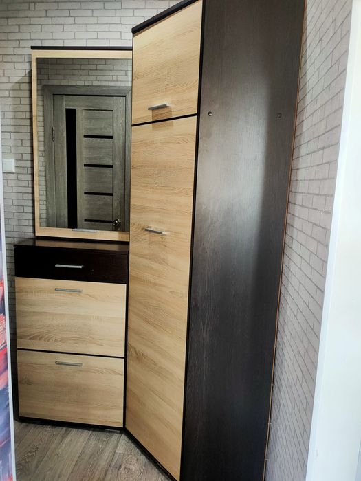 Продам обувницу со шкафом