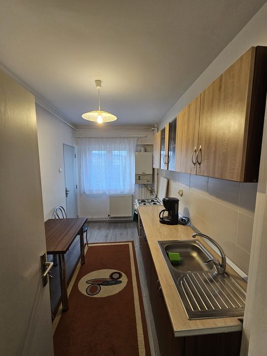 De inchiriat zona Vitrometan