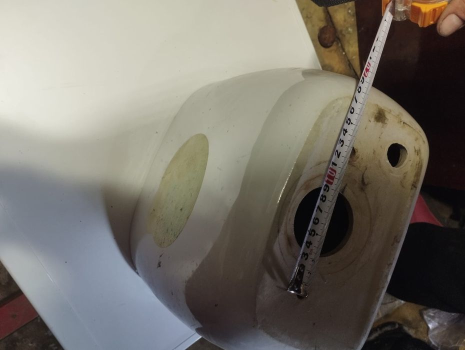 Продам бачки для унитаза