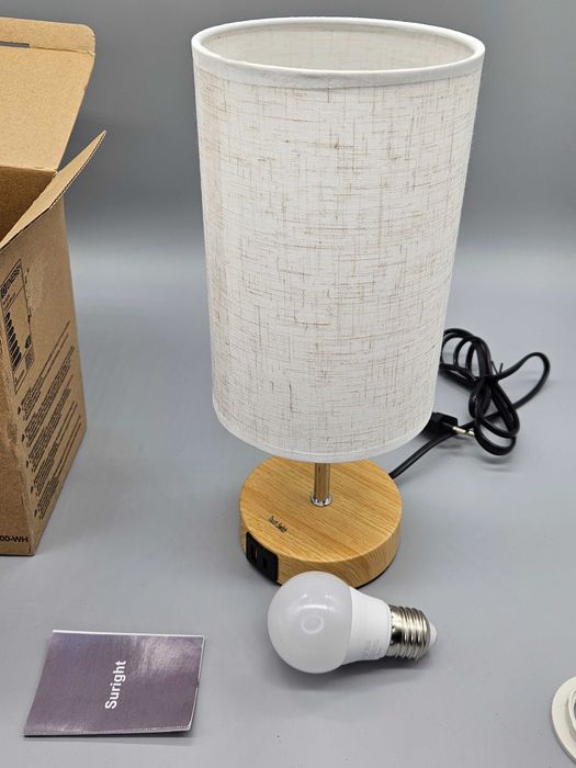 Нощна настолна лампа Suright TL600-WH с touch управление, USB-A и USB-C, E27 крушка