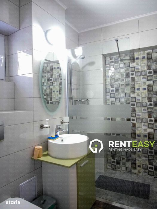 Apartament decomandat cu 3 camere in zona Hala Centrala - Centru