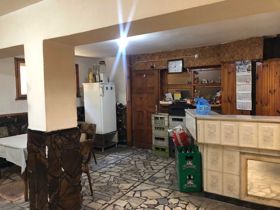 Продавам търговски обект в кв.Славянски Димитровград